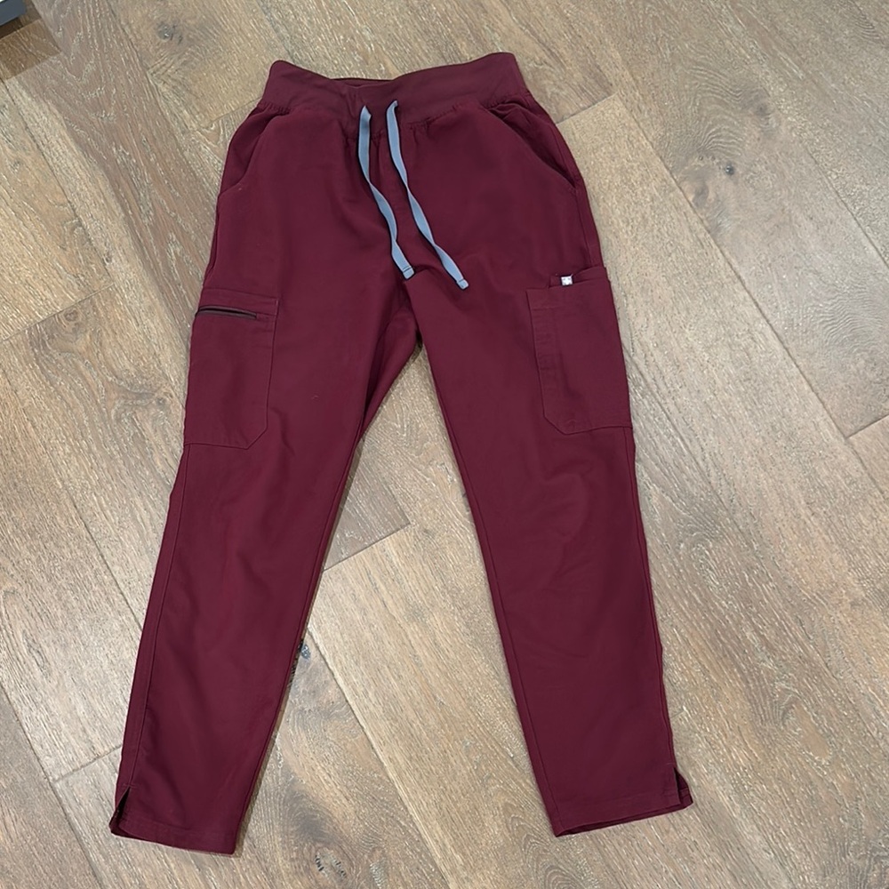 Figs Women's Maroon high waisted pants